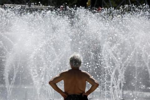 東京では冬のヒートアイランドで寿命が延びた
