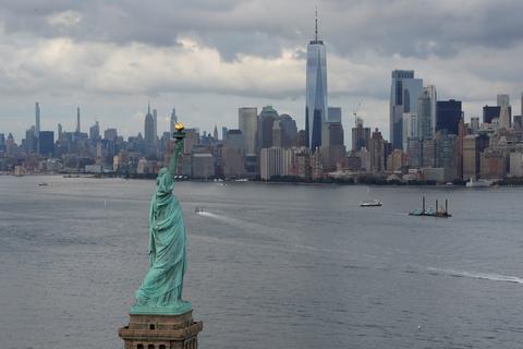 米国支える多極的秩序を