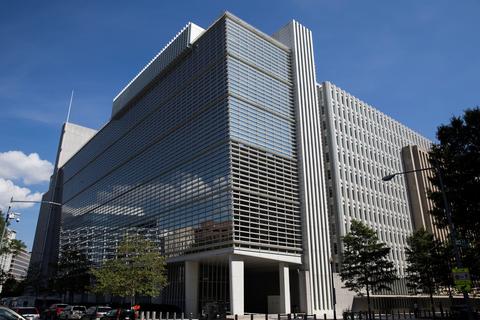 世界銀行は気候ファイナンスの目標を撤廃すべき時が来た