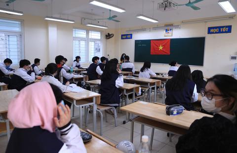 "In Vietnam, global warming has a negative impact on students' math test scores"