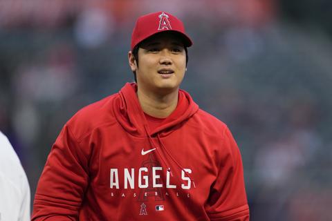 Both Shohei Ohtani and Jacques Mayol : One Can Open up the Future by Switching Their Genes On 